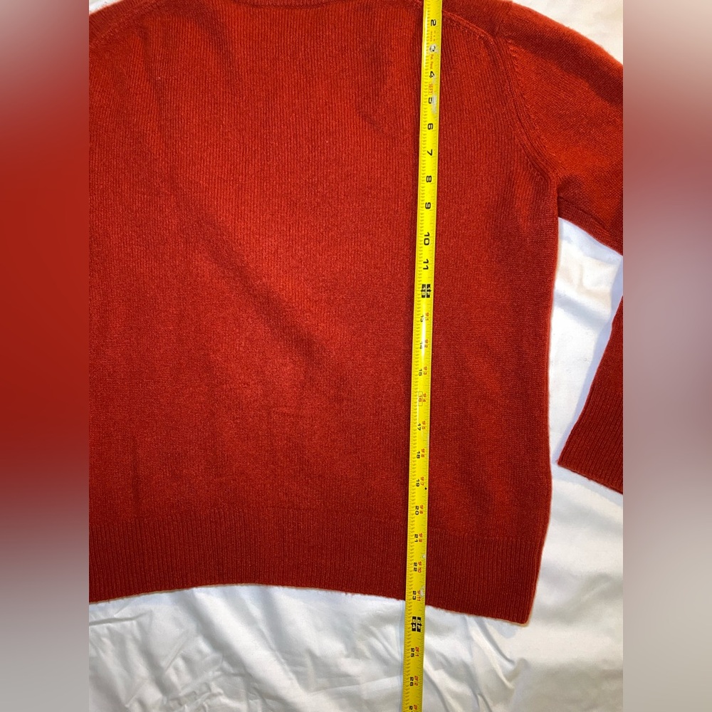 EUC So Soft and Cozy!! Skull Cashmere 100% Cashmere Red Long Sleeved Sweater - Picture 7 of 9